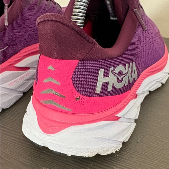 HOKA One One Clifton 8 Running Shoes deep purple and bright pink Women’s Sz 8.5 - Picture 6 of 13